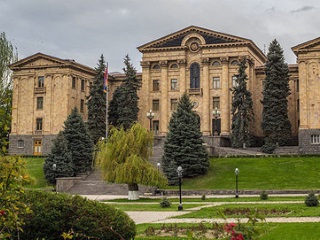 Здание Национального собрания Армении. Фото © Официальный сайт НС Армении