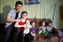 Светлана Давыдова с семьей. Фото: Maxim Zmeyev / Reuters
