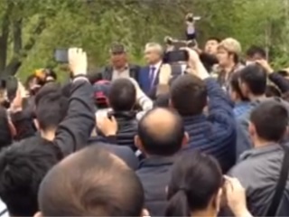 Митинг в Семее «по земельному вопросу». 27 апреля 2016 года. Фото: Радио Азаттык